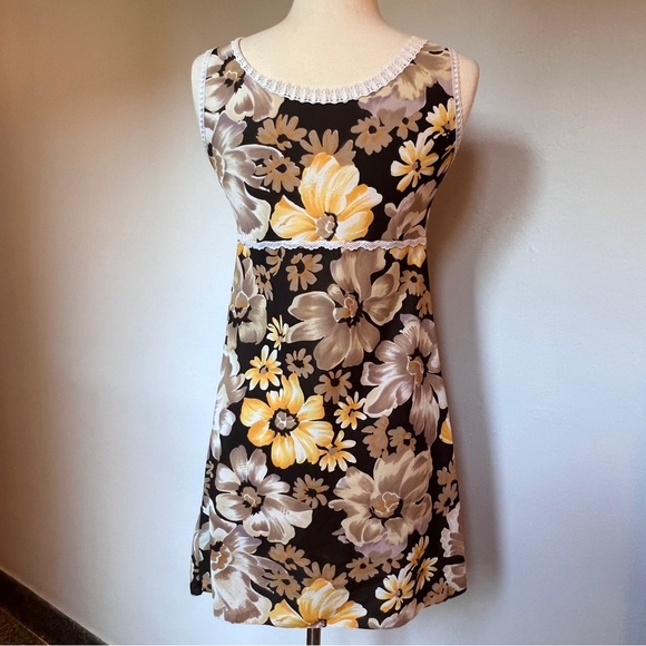 Rare find Vintage Italy 60s-70s(?)ANIC NIVION Nightdress/ Minidress. - Picture 4 of 9